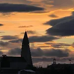 Homely Flat With Amazing Views